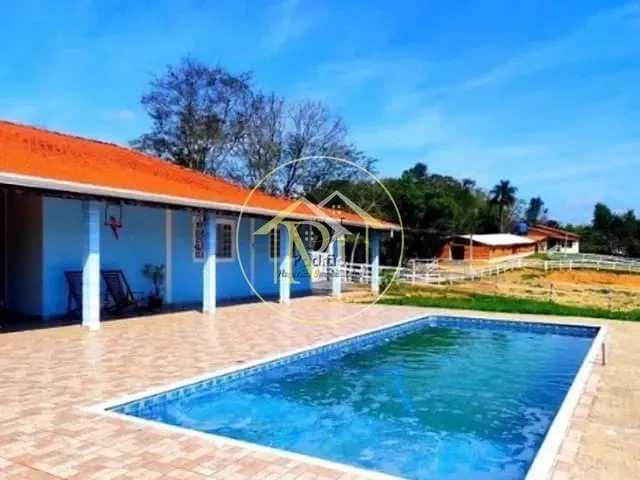 Sítio com 24300m² 4 quartos e 2 banheiros, à venda, no bairro Bairro da Barra em Sarapuí