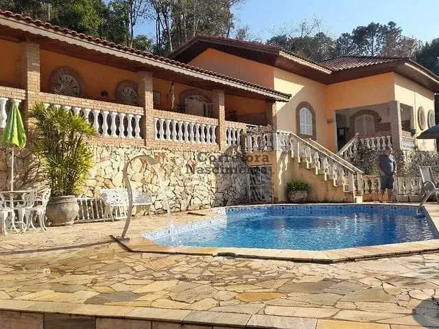 Sítio com 7700m² 6 quartos e 1 banheiro, à venda, no bairro Chácaras Reunidas Igarapés em Jacareí