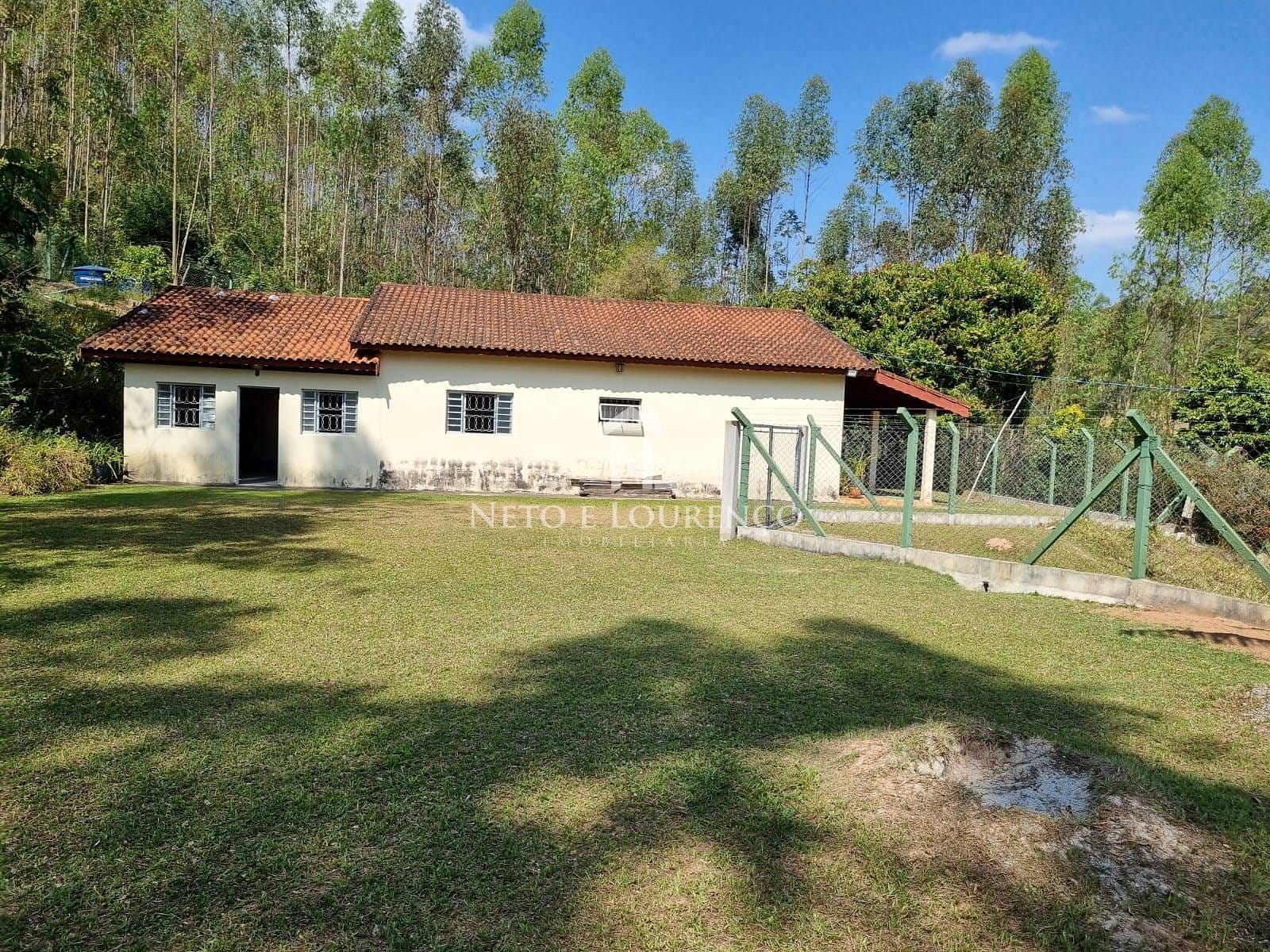 Sítio à venda com 2 quartos, 138m² - Foto 1