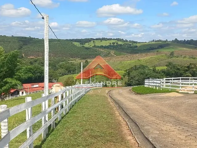 Sítio com 178000m² 3 quartos e 3 banheiros, à venda, no bairro Rio do Peixe em Baependi