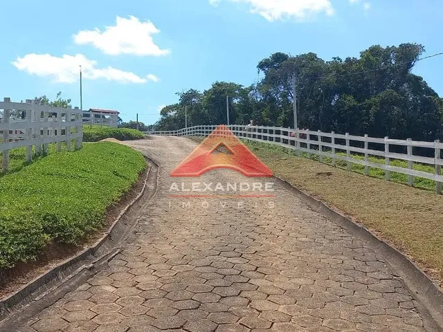 Sítio com 178000m² 3 quartos e 3 banheiros, à venda, no bairro Rio do Peixe em Baependi