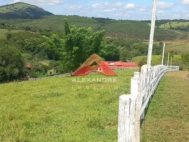 Sítio com 178000m² 3 quartos e 3 banheiros, à venda, no bairro Rio do Peixe em Baependi