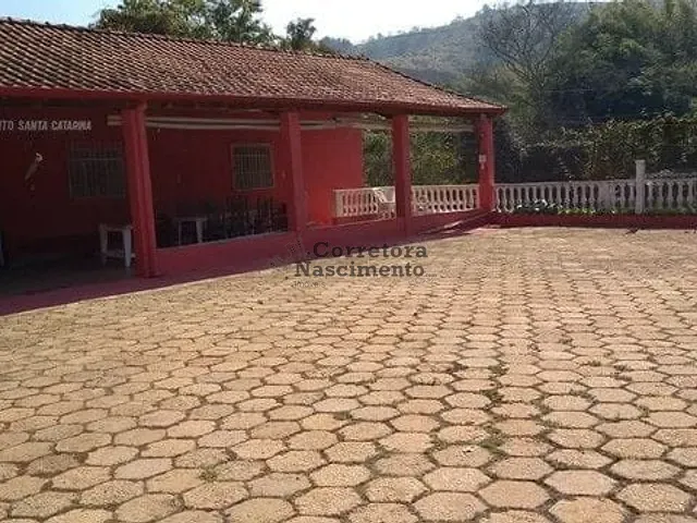 Sítio com 5000m² 2 quartos e 2 banheiros, à venda, no bairro Freguesia da Escada em Guararema