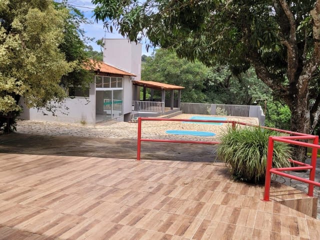 Sítio com 54000m² 7 quartos e 5 banheiros, à venda, no bairro Centro em Lavras
