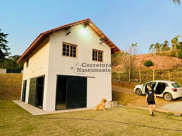 Sítio com 833m² 2 quartos e 1 banheiro, à venda, no bairro Centro em Santa Branca