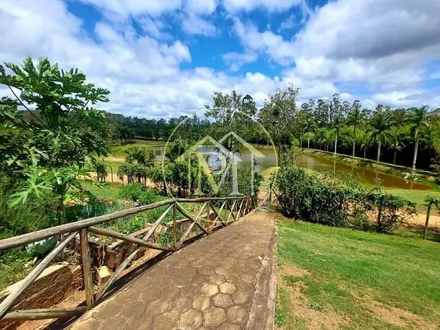 Sítio com 532400m² 8 quartos e 1 banheiro, à venda, no bairro Areia Branca em Quadra