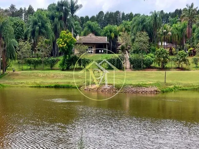 Sítio com 532400m² 8 quartos e 1 banheiro, à venda, no bairro Areia Branca em Quadra