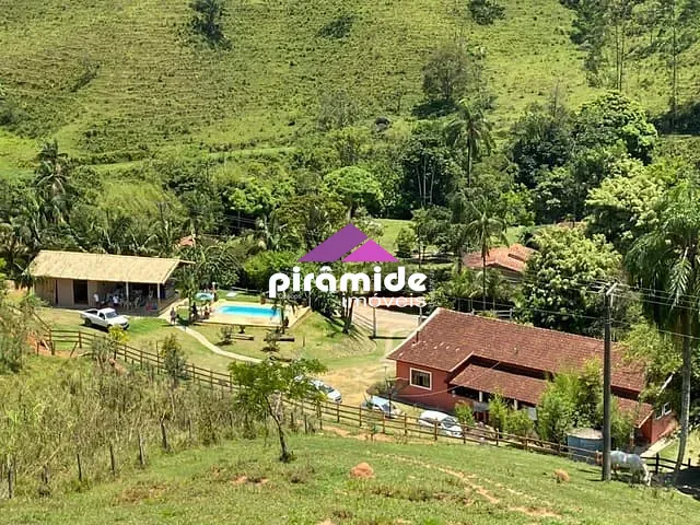 Sítio com 56000m² 5 quartos e 4 banheiros, à venda, no bairro São Francisco Xavier em São José dos Campos