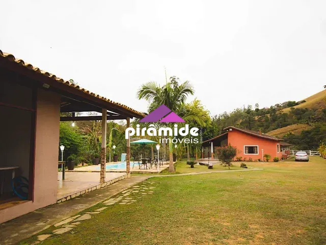 Sítio com 56000m² 5 quartos e 4 banheiros, à venda, no bairro São Francisco Xavier em São José dos Campos