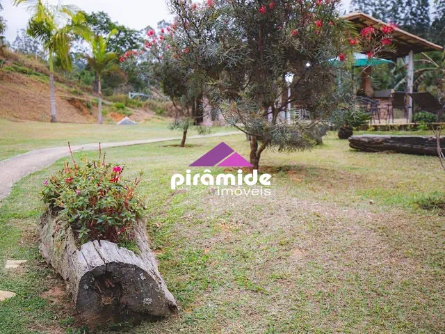 Sítio com 56000m² 5 quartos e 4 banheiros, à venda, no bairro São Francisco Xavier em São José dos Campos