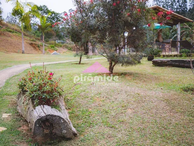 Sítio com 56000m² 5 quartos e 4 banheiros, à venda, no bairro São Francisco Xavier em São José dos Campos