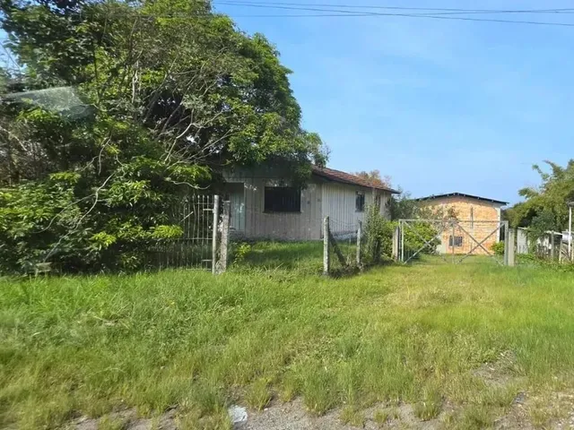 Sítio 1 quarto e 1 banheiro, à venda, no bairro Imbuial em Colombo
