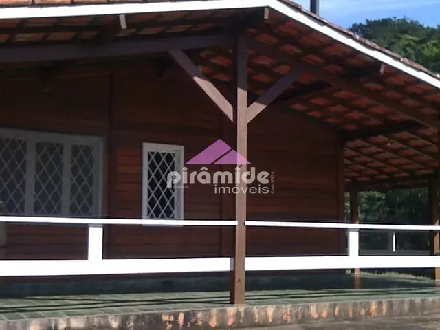 Sítio com 353m² 3 quartos e 1 banheiro, à venda, no bairro Santa Clara em Jambeiro