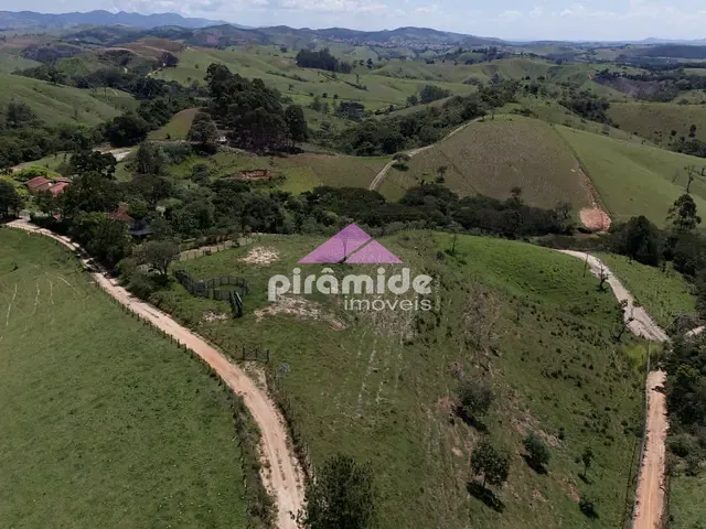 Sítio com 14073200m² 2 quartos e 2 banheiros, à venda, no bairro Bairro do Oriente em Cunha