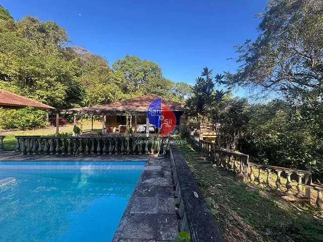 Sítio com 18000m² 5 quartos e 2 banheiros, à venda, no bairro Cadetes Fabres em Guapimirim