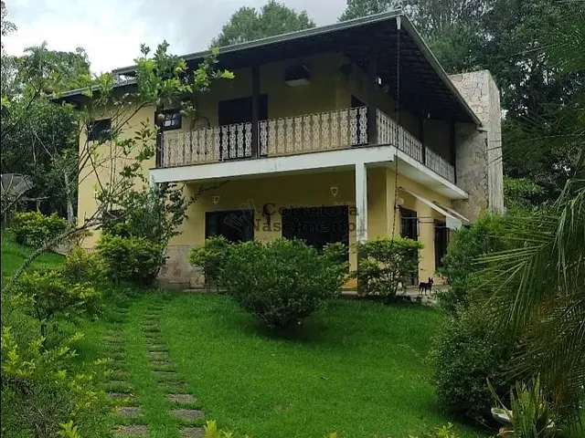Sítio com 1513m² 3 quartos e 5 banheiros, à venda, no bairro Condomínio Lagoinha em Jacareí