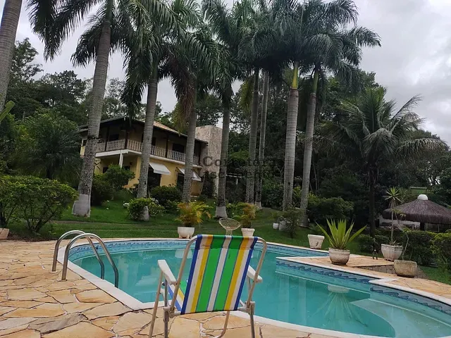 Sítio com 1513m² 3 quartos e 5 banheiros, à venda, no bairro Condomínio Lagoinha em Jacareí