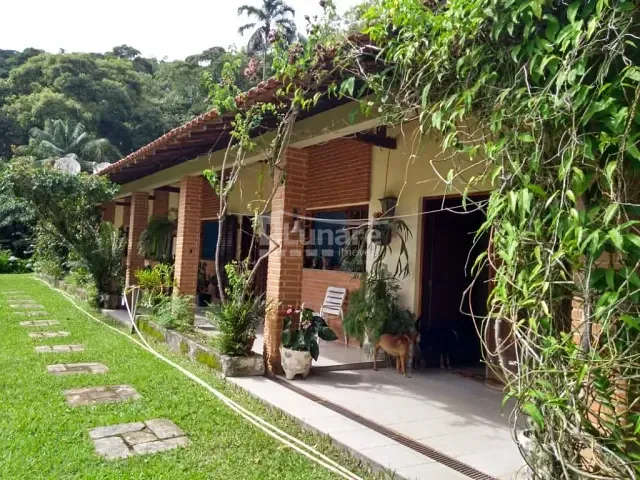 Sítio com 72600m² 4 quartos e 2 banheiros, à venda, no bairro Quatinga em Mogi das Cruzes