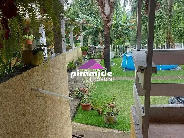 Sítio com 1100m² 2 quartos e 2 banheiros, à venda, no bairro Capão Grosso 1 em São José dos Campos