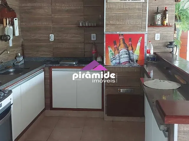 Sítio com 1100m² 2 quartos e 2 banheiros, à venda, no bairro Parque Novo Horizonte em São José dos Campos