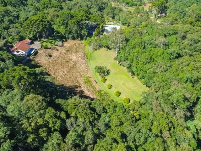 Sítio 4 quartos e 2 banheiros, à venda, no bairro Juruqui em Almirante Tamandaré