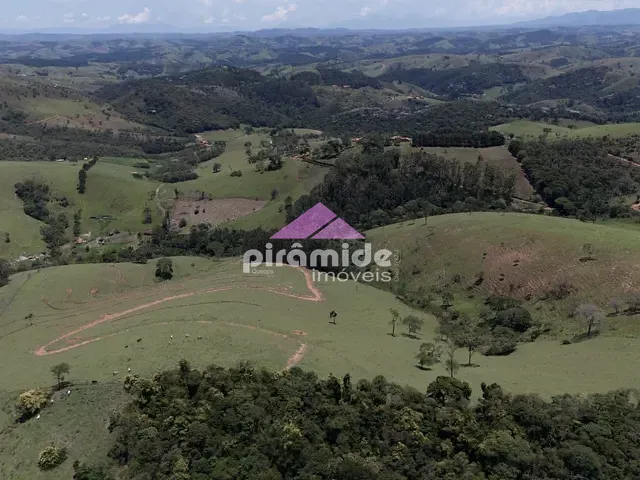 Sítio com 134000m² 3 quartos e 2 banheiros, à venda, no bairro Roseira em Cunha