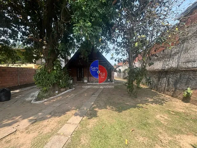 Sítio com 1450m² 3 quartos e 4 banheiros, à venda, no bairro Quinta Mariana em Guapimirim