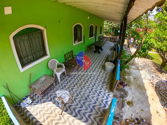 Sítio com 2000m² 3 quartos e 1 banheiro, à venda, no bairro Cidade do Cinema (Praia de Mauá) em Magé