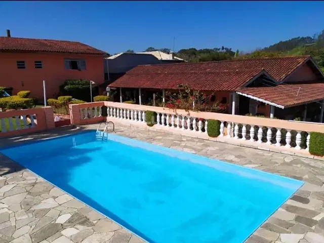 Sítio com 5000m² 9 quartos e 8 banheiros, à venda, no bairro Centro em Biritiba Mirim