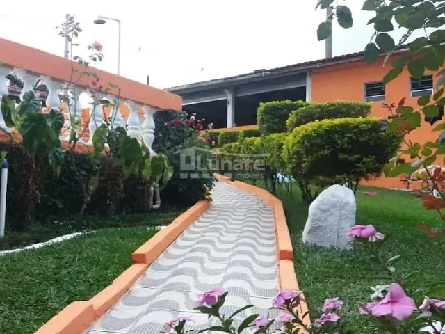 Sítio com 5000m² 9 quartos e 8 banheiros, à venda, no bairro Centro em Biritiba Mirim