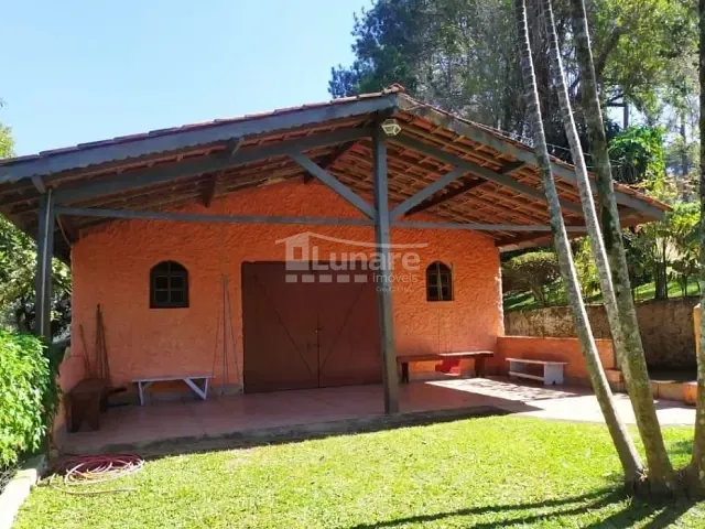 Sítio com 5000m² 9 quartos e 8 banheiros, à venda, no bairro Centro em Biritiba Mirim