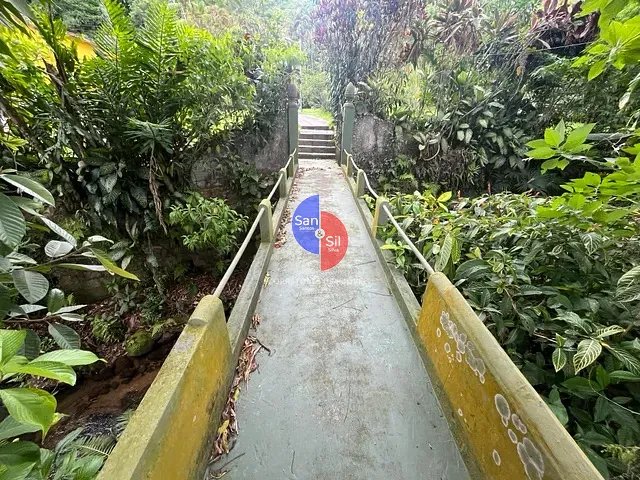 Sítio com 6000m² 5 quartos e 1 banheiro, à venda, no bairro Parque Silvestre em Guapimirim