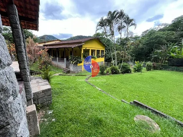 Sítio com 6000m² 5 quartos e 1 banheiro, à venda, no bairro Parque Silvestre em Guapimirim