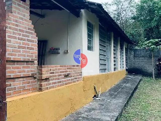 Sítio com 900m² 3 quartos e 1 banheiro, à venda, no bairro Baía Branca  (Praia de Mauá) em Magé