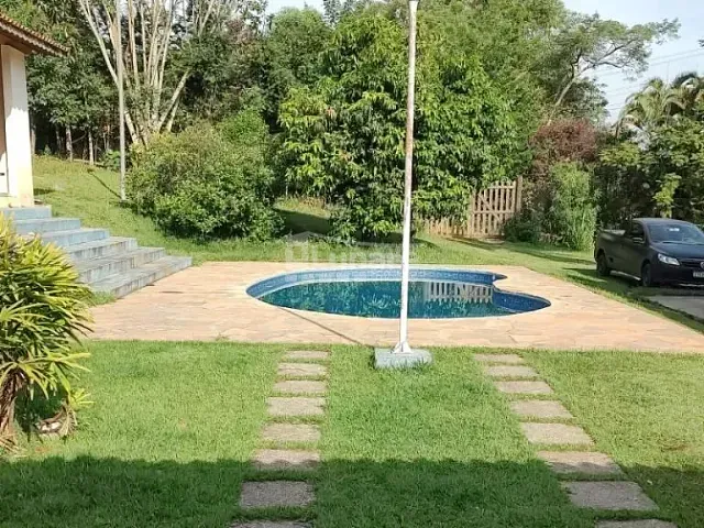 Sítio com 20000m² 6 quartos e 3 banheiros, à venda, no bairro Nogueira em Guararema