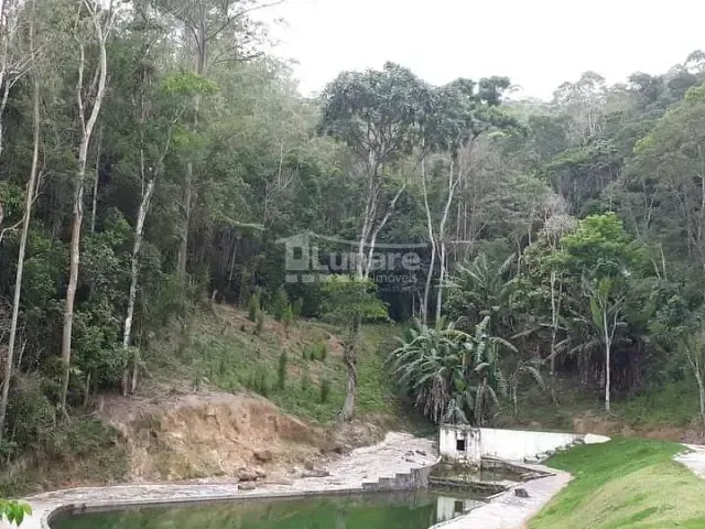Sítio com 60000m² 4 quartos e 3 banheiros, à venda, no bairro Taiaçupeba em Mogi das Cruzes