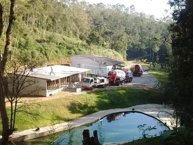 Sítio com 60000m² 4 quartos e 3 banheiros, à venda, no bairro Taiaçupeba em Mogi das Cruzes
