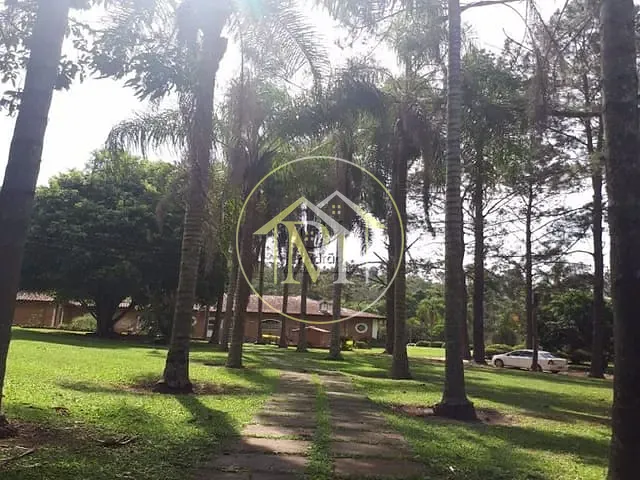 Sítio com 314600m² 4 quartos e 3 banheiros, à venda, no bairro Centro em Atibaia