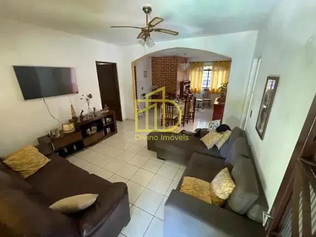 Sítio com 4000m² 9 quartos e 6 banheiros, à venda, no bairro Zona Rural em Ibiúna