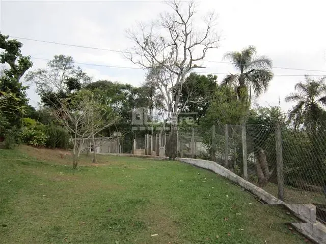 Sítio com 20000m² 5 quartos e 2 banheiros, à venda, no bairro Jardim Aracy em Mogi das Cruzes