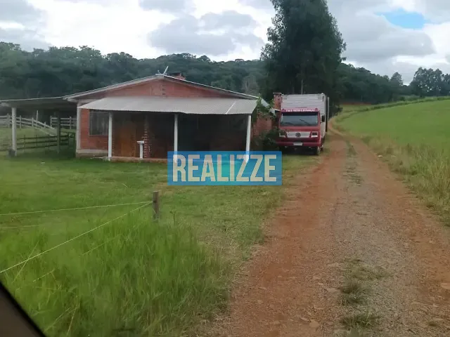 Sítio com 25000m² 3 quartos e 1 banheiro, à venda, no bairro São José dos Ricci em Marau