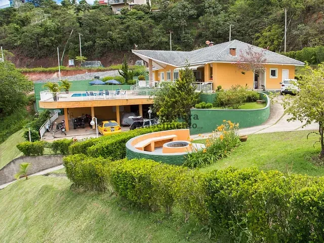 Sítio com 8000m² 5 quartos e 7 banheiros, à venda, no bairro Canto das Águas em Jacareí