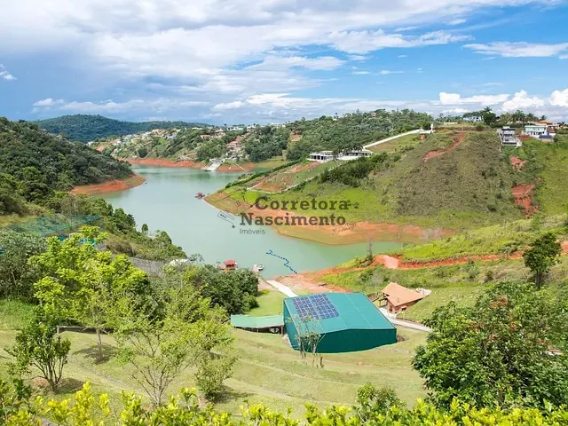 Sítio com 8000m² 5 quartos e 7 banheiros, à venda, no bairro Canto das Águas em Jacareí
