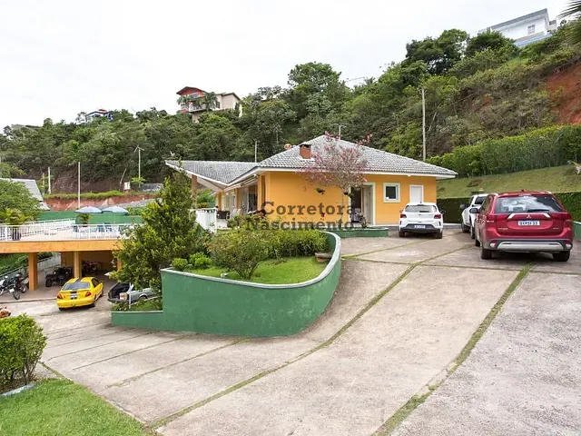 Sítio com 8000m² 5 quartos e 7 banheiros, à venda, no bairro Canto das Águas em Jacareí