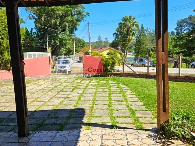 Sítio com 2315m² 8 quartos e 4 banheiros, à venda, no bairro Condomínio Lagoinha em Jacareí