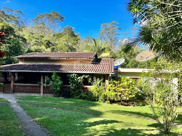 Sítio com 20000m² 4 quartos e 5 banheiros, à venda, no bairro Taiacupeba em Mogi das Cruzes