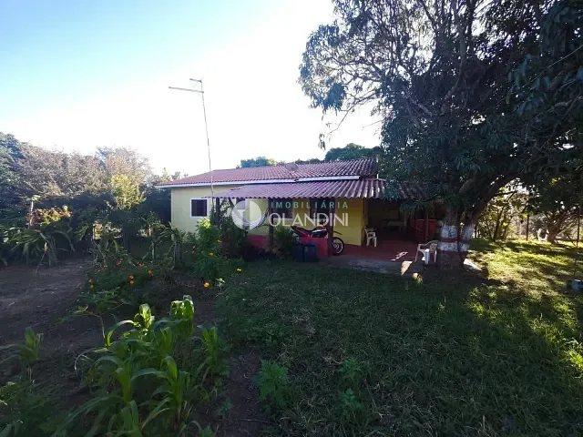 Sítio com 150m² 2 quartos e 1 banheiro, à venda, no bairro Área Rural de Artur Nogueira em Artur Nogueira