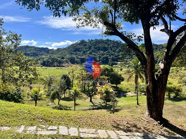 Sítio com 383575m² 3 quartos e 4 banheiros, à venda, no bairro Parada Modelo em Guapimirim