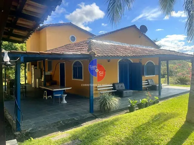 Sítio com 383575m² 3 quartos e 4 banheiros, à venda, no bairro Parada Modelo em Guapimirim