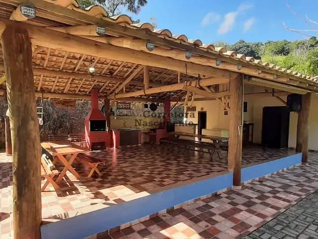 Sítio 2 quartos e 4 banheiros, à venda, no bairro Área Rural de Paraibuna em Paraibuna